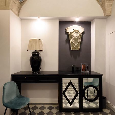 Vivaldi Luxury Suites Флоренция Экстерьер фото