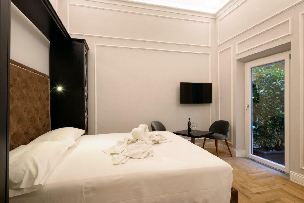 Vivaldi Luxury Suites Флоренция Экстерьер фото