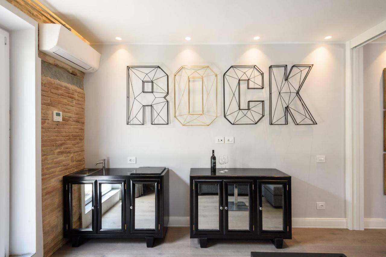 Vivaldi Luxury Suites Флоренция Экстерьер фото