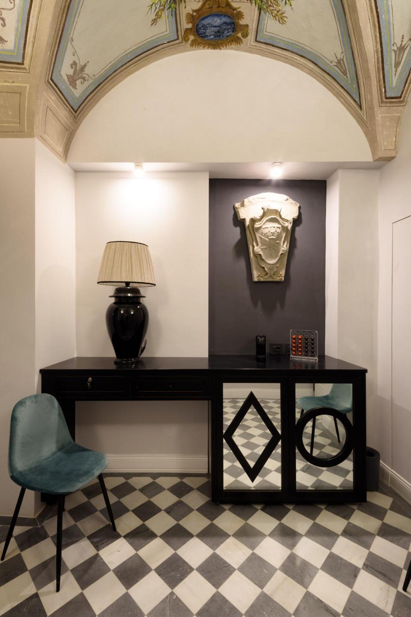 Vivaldi Luxury Suites Флоренция Экстерьер фото